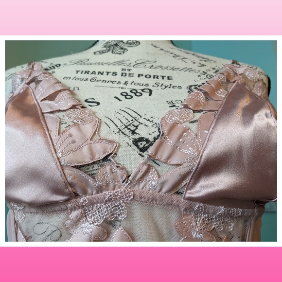 Victoria's Secret Unlined Bralette - Picture 12 of 16